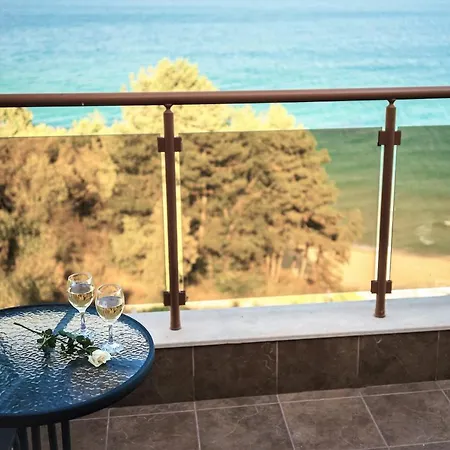 Moreto Seaside ابزور