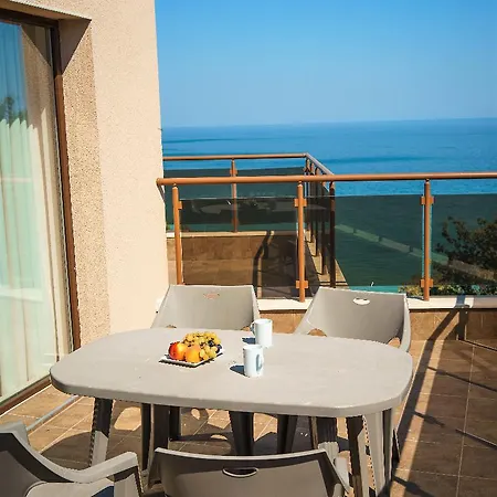شقة فندقية Moreto Seaside ابزور